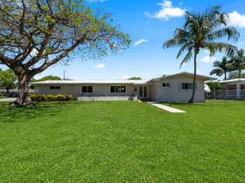 81 NW 18th St