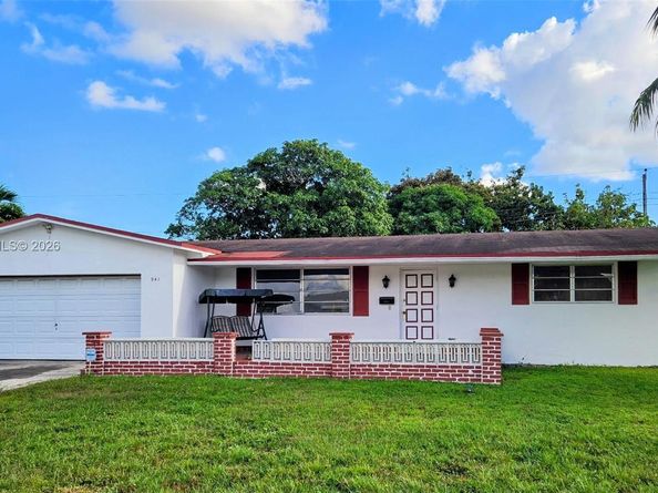 941 SW 64th Pkwy, Pembroke Pines FL 33023