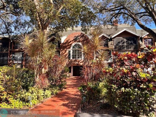 3670 Inverrary Dr 1K, Lauderhill FL 33319