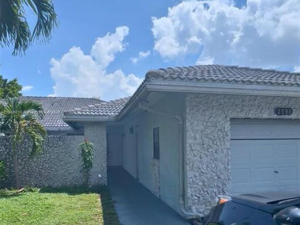 2595 NW 123rd Ave, Coral Springs FL 33065