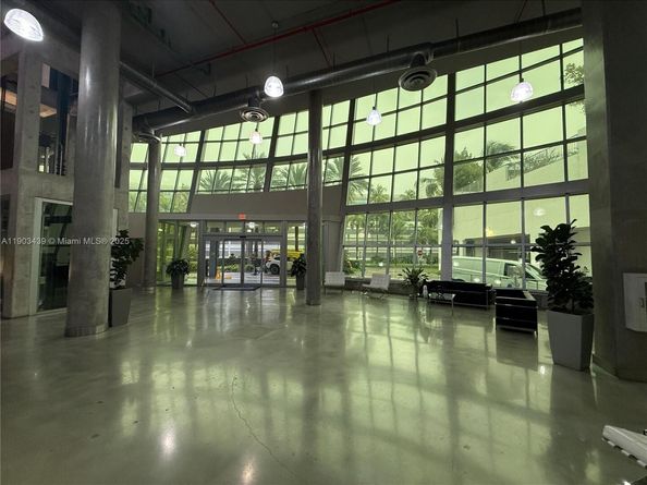 3029 NE 188th St 324, Aventura FL 33180