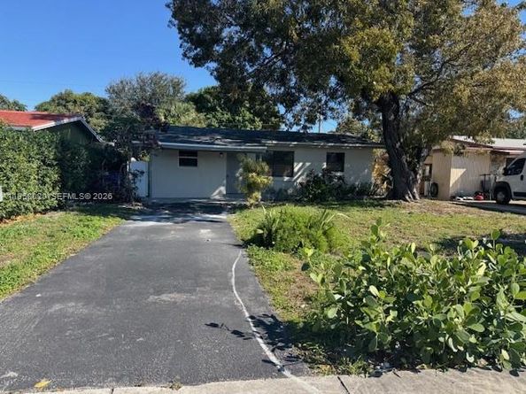 3840 NE 12th Ave, Pompano Beach FL 33064