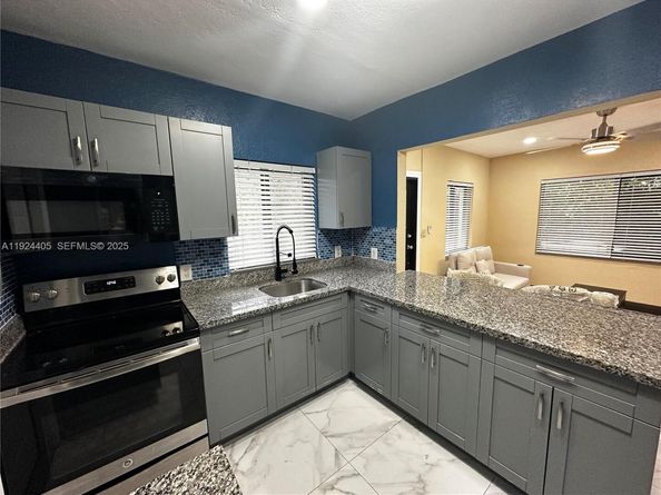 55 NW 44 St, Miami FL 33127