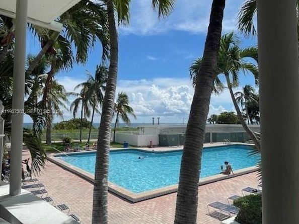 6345 Collins Ave 512, Miami Beach FL 33141