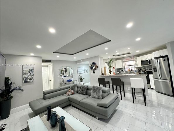 6655 W Broward Blvd 201, Plantation FL 33317