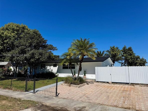 15715 SW 302nd Ter, Homestead FL 33033