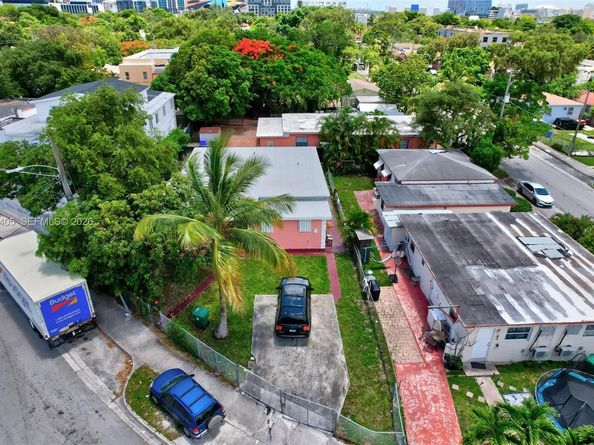 280 NW 34th St, Miami FL 33127