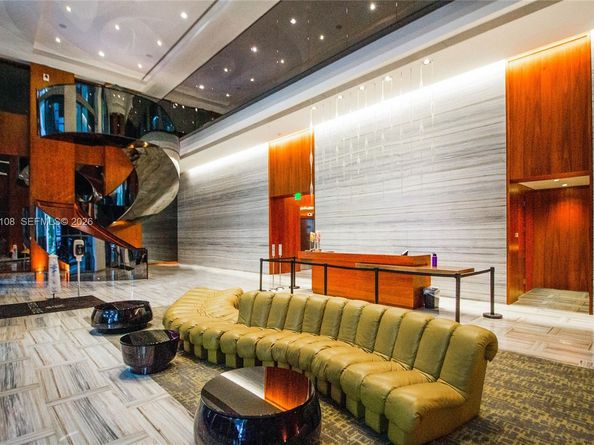 1300 Brickell Bay Dr 3302, Miami FL 33131