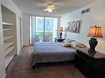 601 Three Islands Blvd