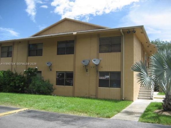 15328 SW 72 St 814, Miami FL 33193