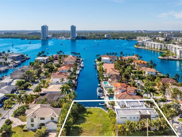 17050 NE 35th Ave, North Miami Beach FL 33160