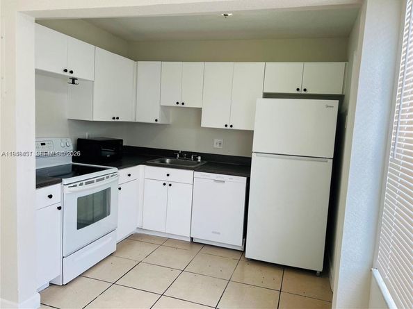 4605 NW 9th Dr 4605, Plantation FL 33317