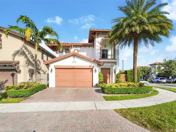 8723 NW 102nd Pl, Doral FL 33178