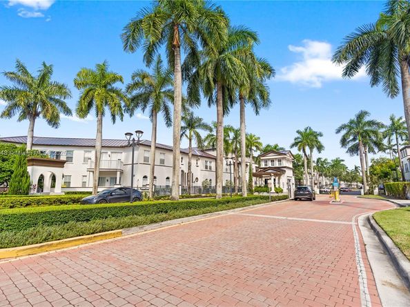 4301 SW 160th Ave 110, Miramar FL 33027