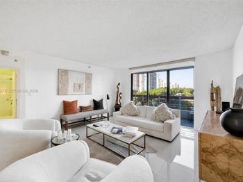 3530 Mystic Pointe Dr