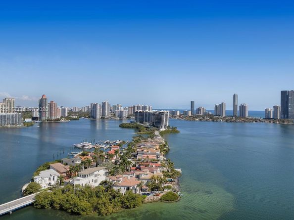 3000 Island Blvd 2504, Aventura FL 33160