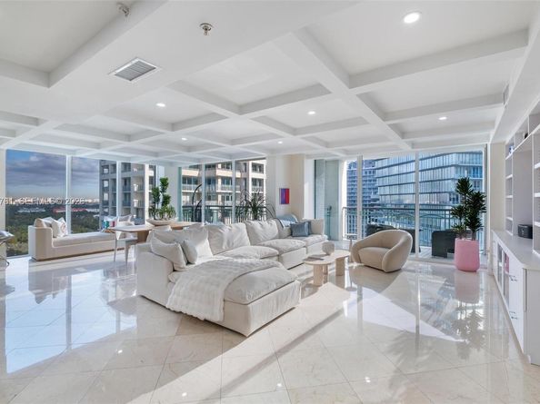 3400 SW 27th Ave 1706, Miami FL 33133