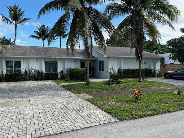 1846 NE 211th Ln, Miami FL 33179