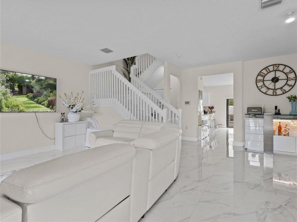3347 W 106th Ter, Hialeah FL 33018
