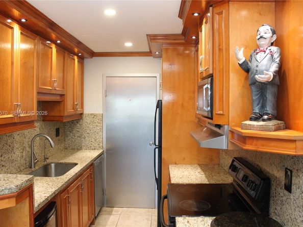 900 NE 18th Ave 801, Fort Lauderdale FL 33304