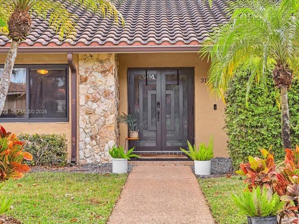 311 NW 101st Ter, Coral Springs FL 33071