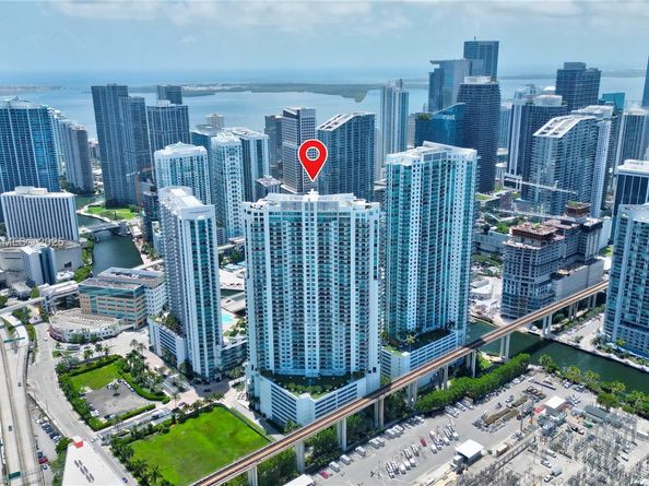 90 SW 3rd St PH10, Miami FL 33130