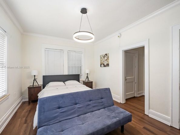 126 Mendoza Ave 5, Coral Gables FL 33134