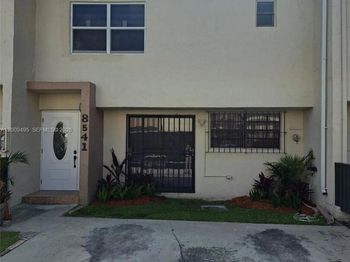 8541 NW 7th St