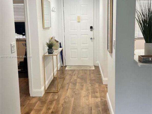 12500 SW 6th St 413N, Pembroke Pines FL 33027