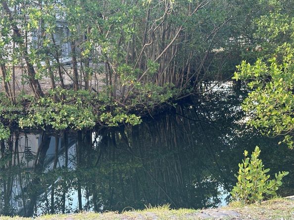 12590 NE 16th Ave 509, North Miami FL 33161