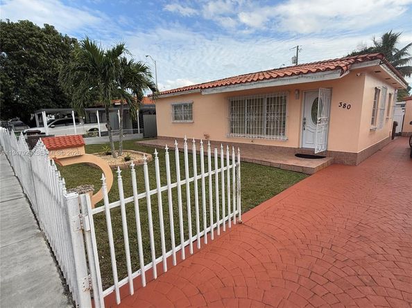 380 W 41st St, Hialeah FL 33012
