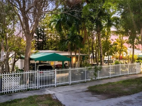 4661 SW 101st Ave, Miami FL 33165