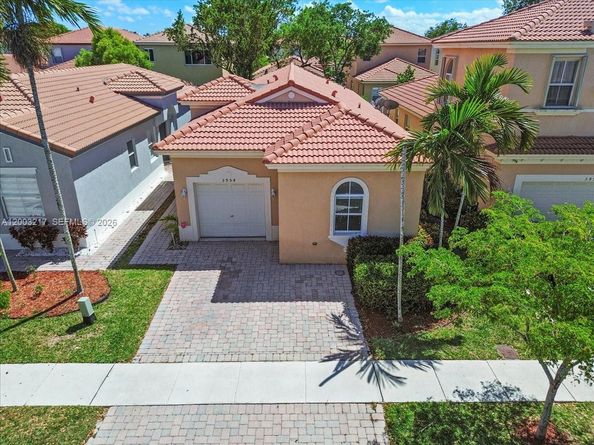 3954 NE 13th Dr, Homestead FL 33033