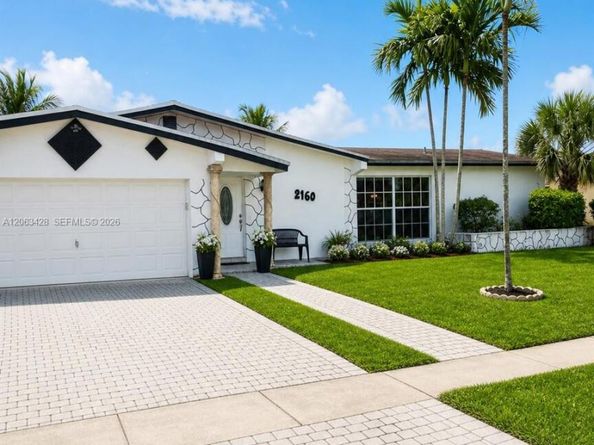 2160 NW 82nd Ter, Sunrise FL 33322