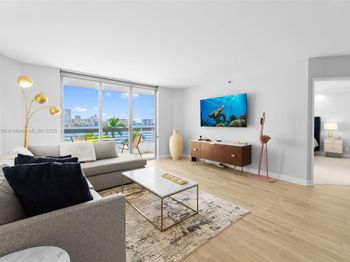 3600 Mystic Pointe Dr