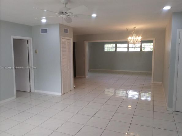 1265 NE 138th St, North Miami FL 33161