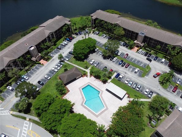 12500 SW 5th Ct 307M, Pembroke Pines FL 33027