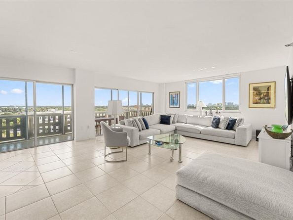 4001 Hillcrest Dr 1017, Hollywood FL 33021