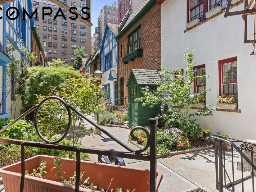 262 West 95th Street 2, New York NY 10025
