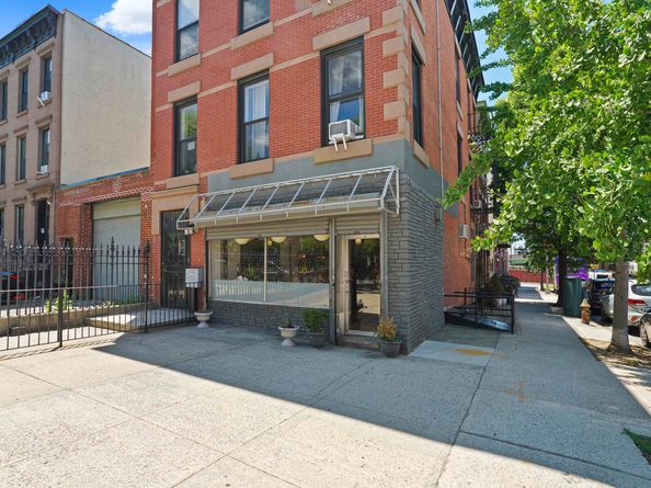 2 4th Place, Brooklyn NY 11231
