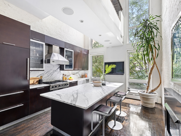 262 West 25th Street, New York NY 10001