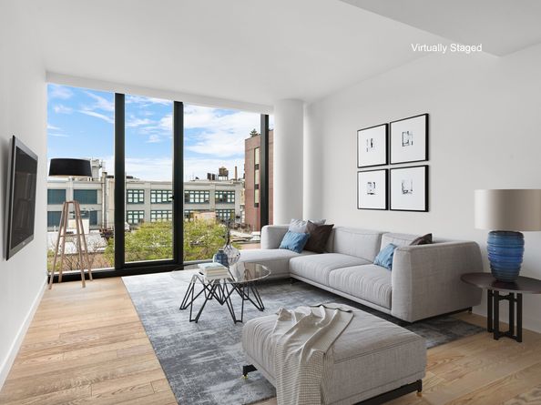 21-30 44th Drive 5A, Queens NY 11101