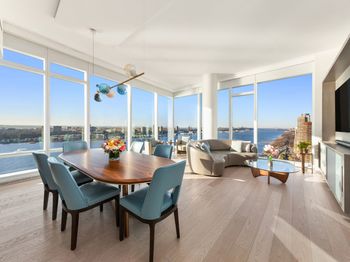 30 Riverside Boulevard