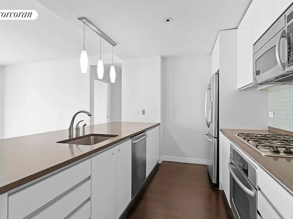 306 Gold Street 16E, Brooklyn NY 11201