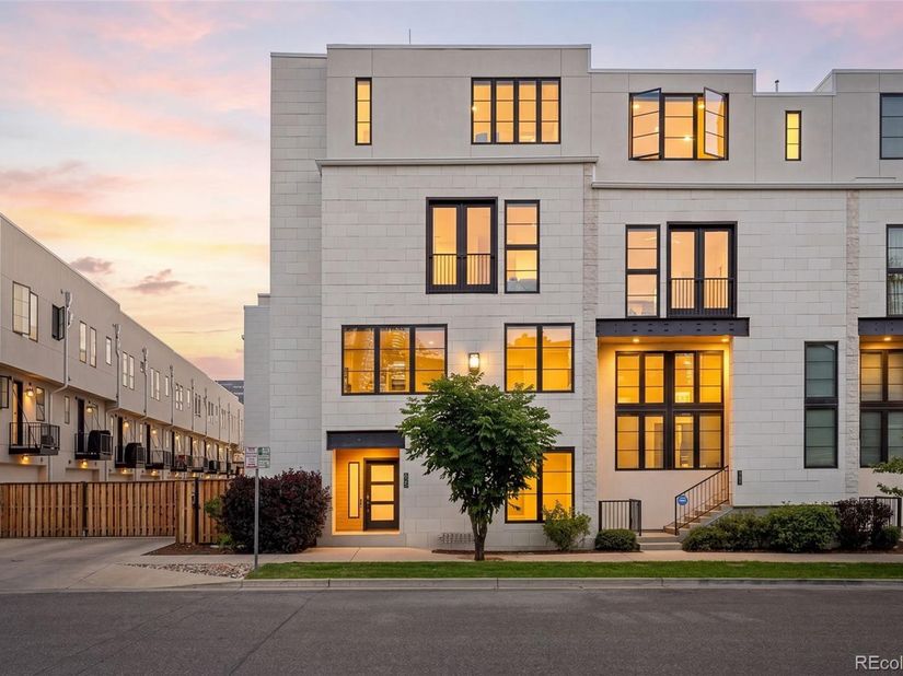 825 Bellaire Street, Denver CO 80220
