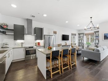 2530 Lawrence Street