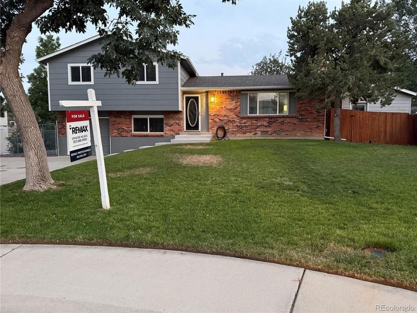 9320 W Burgundy Avenue, Littleton CO 80123