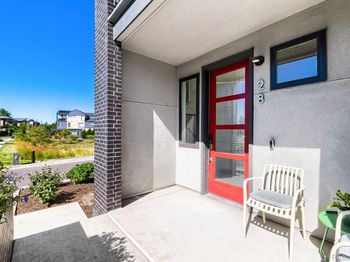 28 Oneida Court