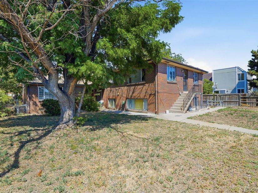 2317 Peoria Street, Aurora CO 80010