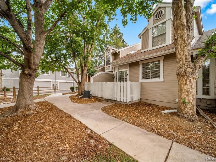 2874 W Long Drive B, Littleton CO 80120
